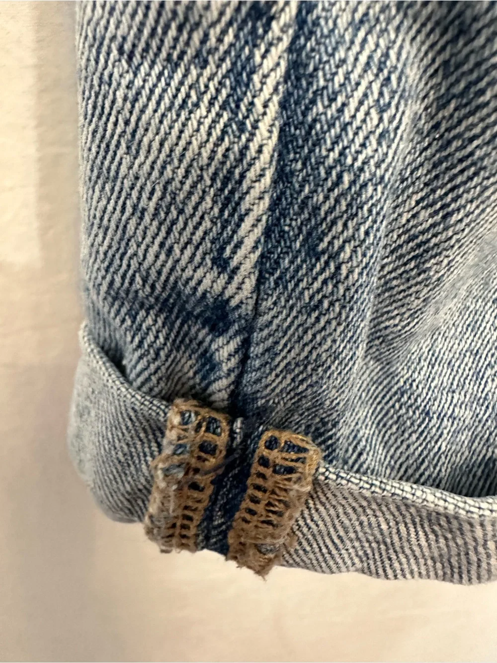 Old Navy High Rise Cuffed Denim Shorts Size 4 Light Wash Jean